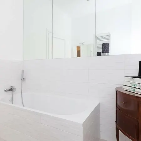 Ultra Chic Roman Flat Perfect Location רומא